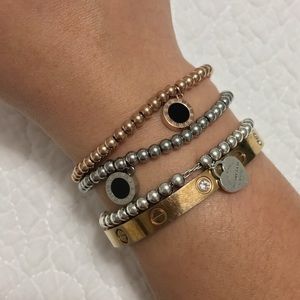 Roman numeral stretch bracelet